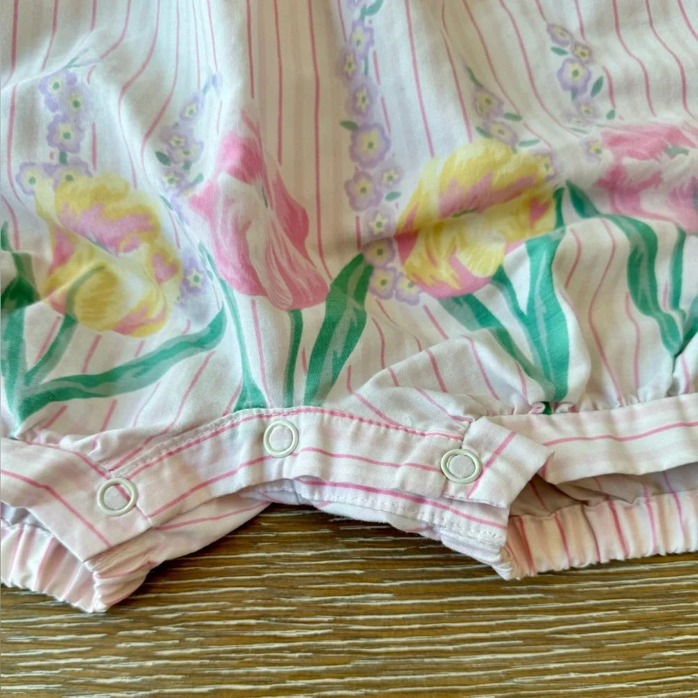 Girls VTG 90s tulip‎ & floral themed bubble pink stripes bow and rose on chest